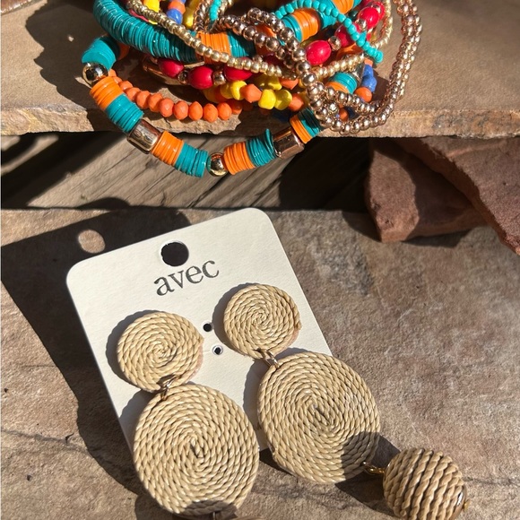 Cream Natural Raffia Drop Ball Earrings Goldtone Setting  NWT - Picture 5 of 8